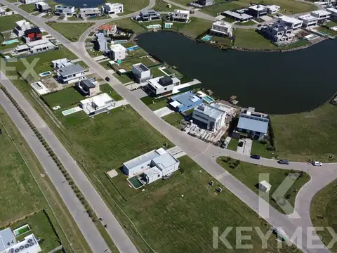 Terreno en Venta 40  mts Fondo