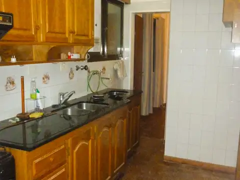 Departamento 4 ambientes con 2 baños