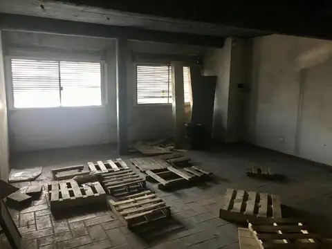 Galpon en Venta en Banfield, USD 220.000