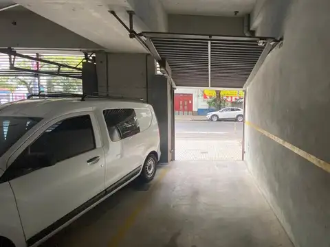 Venta - cochera c/ acceso independiente - Almagro