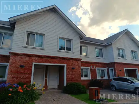 Casa en alquiler en Calinda Vila de 3 dormitorios.