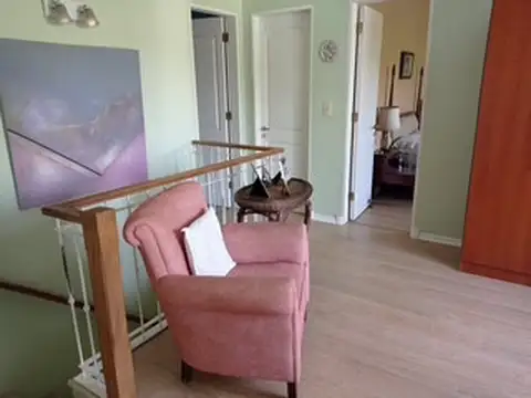 EXCELENTE CHALET EN COUNTRY SETIEMBRE