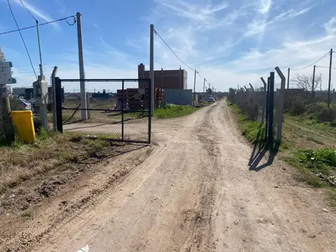 Lote en venta en Arana