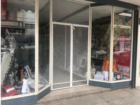 Claudio M Cuenca 3300