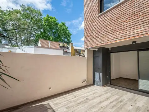 Dr. Pedro Ignacio Rivera  al 4600