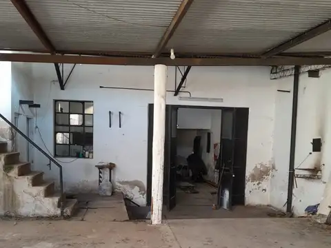 Galpon en Alquiler en Bernal, $ 800.000