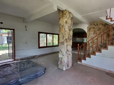 Casa sobre lote comercial · Av.Peron, Benavidez · Pallotta Propiedades