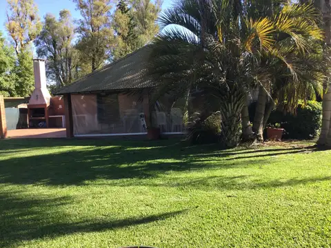 Terreno a media cuadra de Panamericana