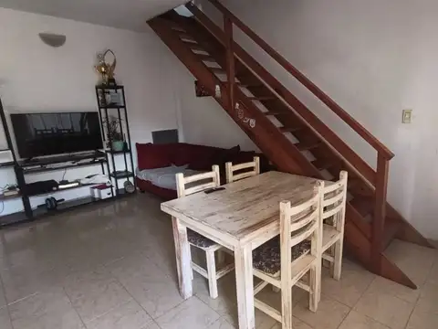 Casa 5 ambientes con 4 baños
