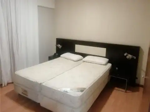 B. Mitre Oeste 100, Piso 5