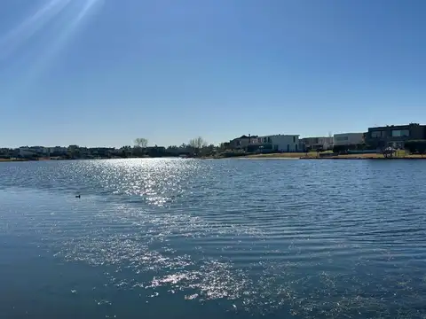 Terreno en Venta de 831,0 m2