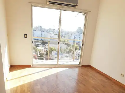 Caballito - Departamento 3 ambientes al frente - Con cochera- Alquiler tradicional 2 años -