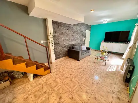 Depto Tipo Casa en Venta de 3 ambientes