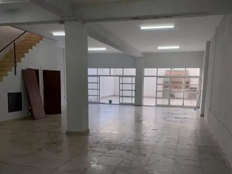 Galpon en Alquiler 9  mts Frente