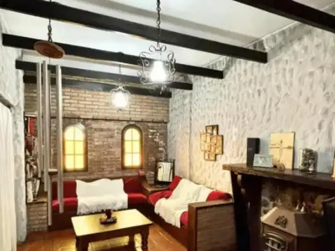 Casa en venta - 3 Dormitorios 2 Baños - Villa Bosch