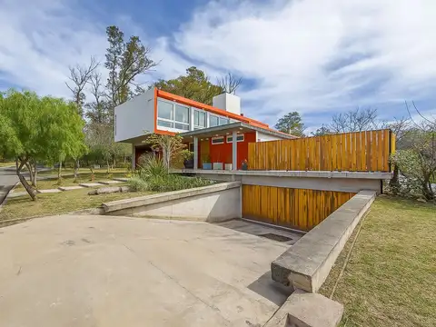 VENTA DE CASA 3 DORM JARDIN INGLES VALLE ESCONDIDO