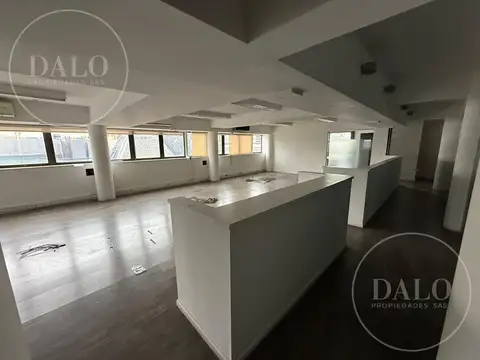 Oficina piso completo en alquiler Microcentro