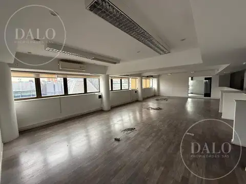 Oficina en Alquiler al Norte