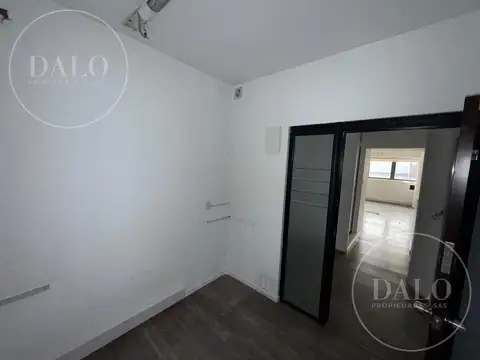 Oficina en Alquiler en Monserrat, $ 2.500.000