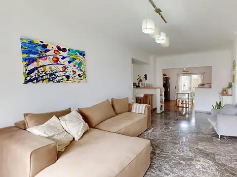 VENTA PH 4 AMBIENTES CON PATIO Y TERRAZA EN LOMAS DEL MIRADOR
