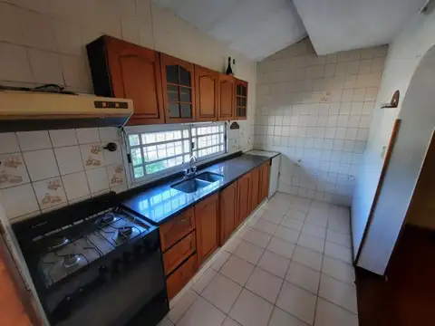 CASA EN PLANTA ALTA DE 3 DORMITORIOS APTA CRÉDITO