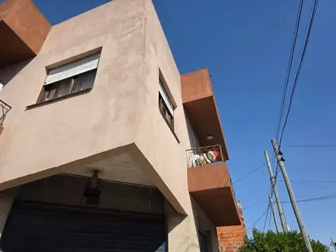 Depto Tipo Casa en Venta de 3 ambientes