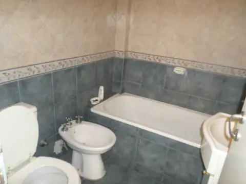 Depto Tipo Casa en Alquiler en Munro, $ 650.000