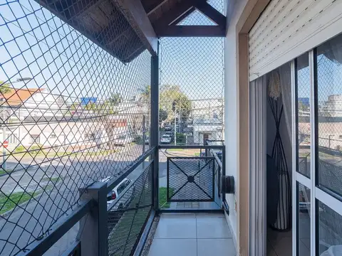 Depto Tipo Casa en Venta en Munro-Oeste, USD 190.000