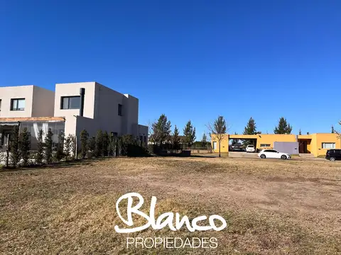 Terreno en Venta en San Gabriel, USD 270.000