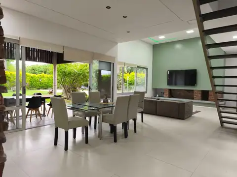 Casa en Alquiler Temporal en Haras Santa Maria, USD 4.500