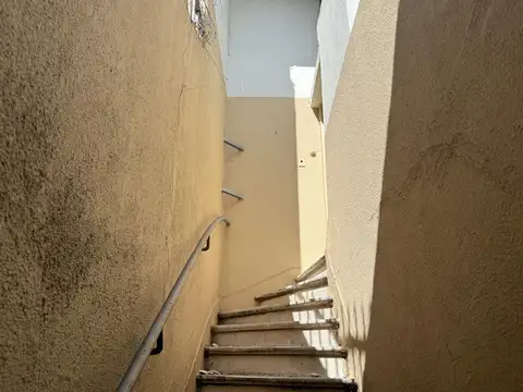 Depto Tipo Casa 3 ambientes con 1 baño