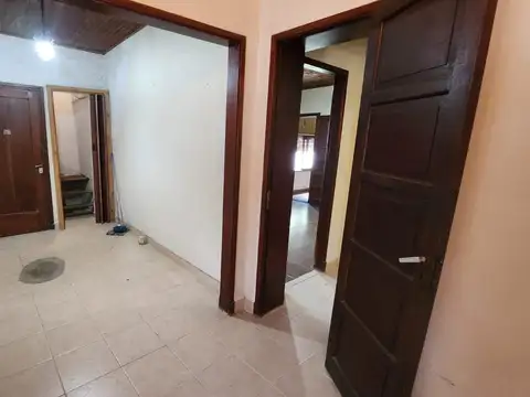 Casa 5 ambientes con 1 baño