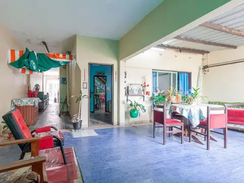 Casa en Villa Ballester en Amplio Lote 7,50x45,30