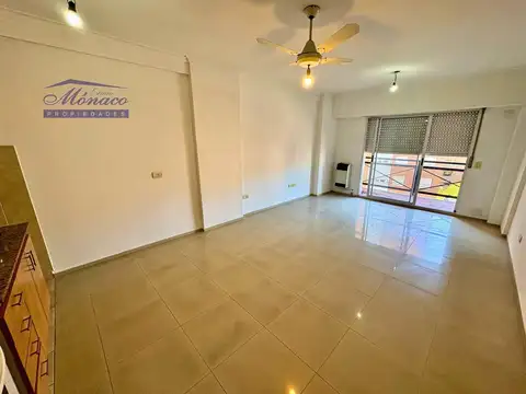 Excelente 1 amb Cfte con Balcon. Vista abierta