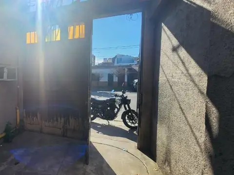 Galpon en Alquiler 47  mts Fondo