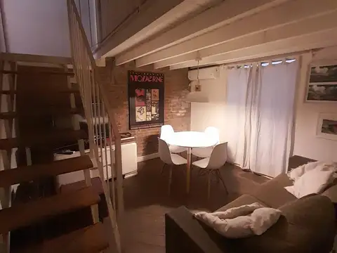 Depto Tipo Casa 4 ambientes con 2 baños