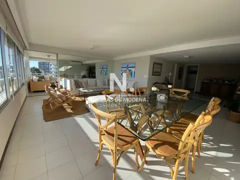 Departamento 4 ambientes con 3 baños