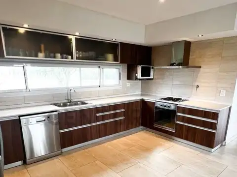 Casa en Alquiler de 3 dormitorios