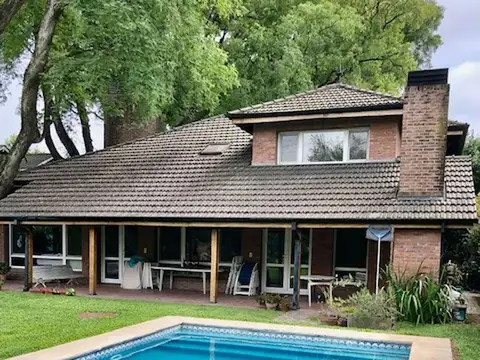 Casa 6 ambientes con 3 baños