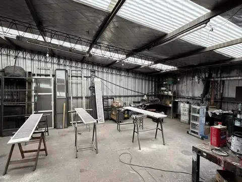 Galpon en Venta 23  mts Fondo