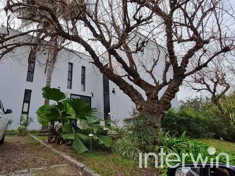 Casa en Venta en Garin, USD 285.000