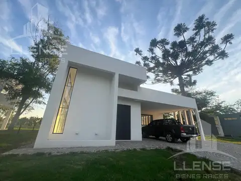 Casa 4 ambientes con pileta en alquiler - Barrio Privado Magallanes