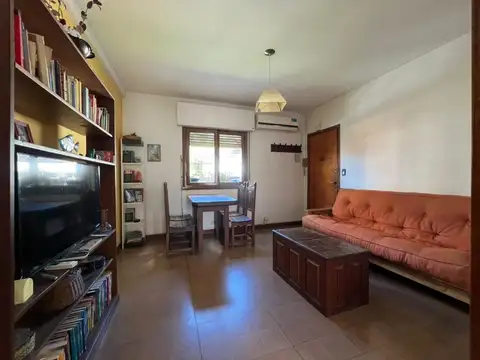 DEPTO 4 AMB EN VENTA CON BALCON PARQUE AVELLANEDA