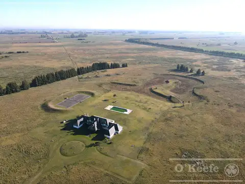 FRACCON DE CAMPO A LA VENTA EN LA PLATA, SOBRE AUTOVÍA 2 CON ZONIFICACIÓN PARA CLUB DE CAMPO.