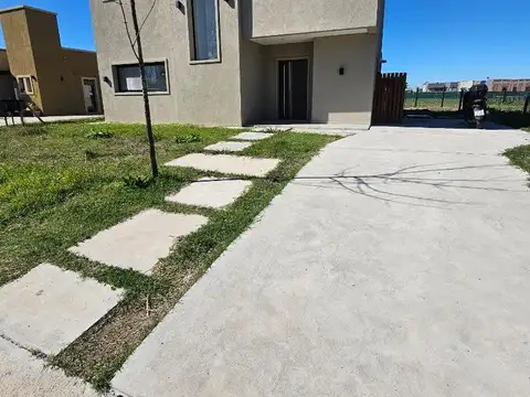 SAN PABLO CASA A ESTRENAR EN 2 PLANTAS