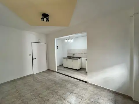 Departamento en Alquiler en Villa Luzuriaga, $ 520.000