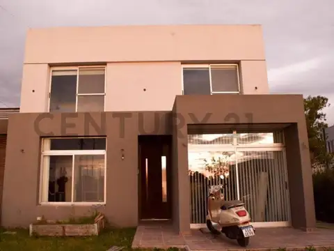 CASA EN VENTA EN CITY BELL BARRIO EL QUIMILAR