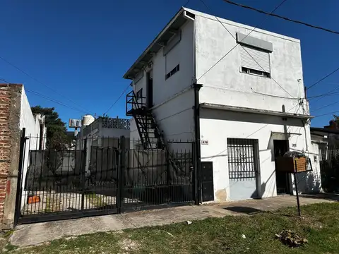 Casa 3 Amb + 2 Departamentos + Parque + Terrazza