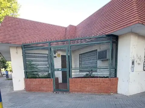 VENTA ARROYITO JUAN B JUSTO ESQUINA FERREYRA DOS DORMITORIOS PATIO TERRAZA