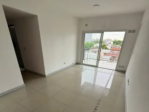 Departamento en Alquiler en Villa Luro, $ 900.000